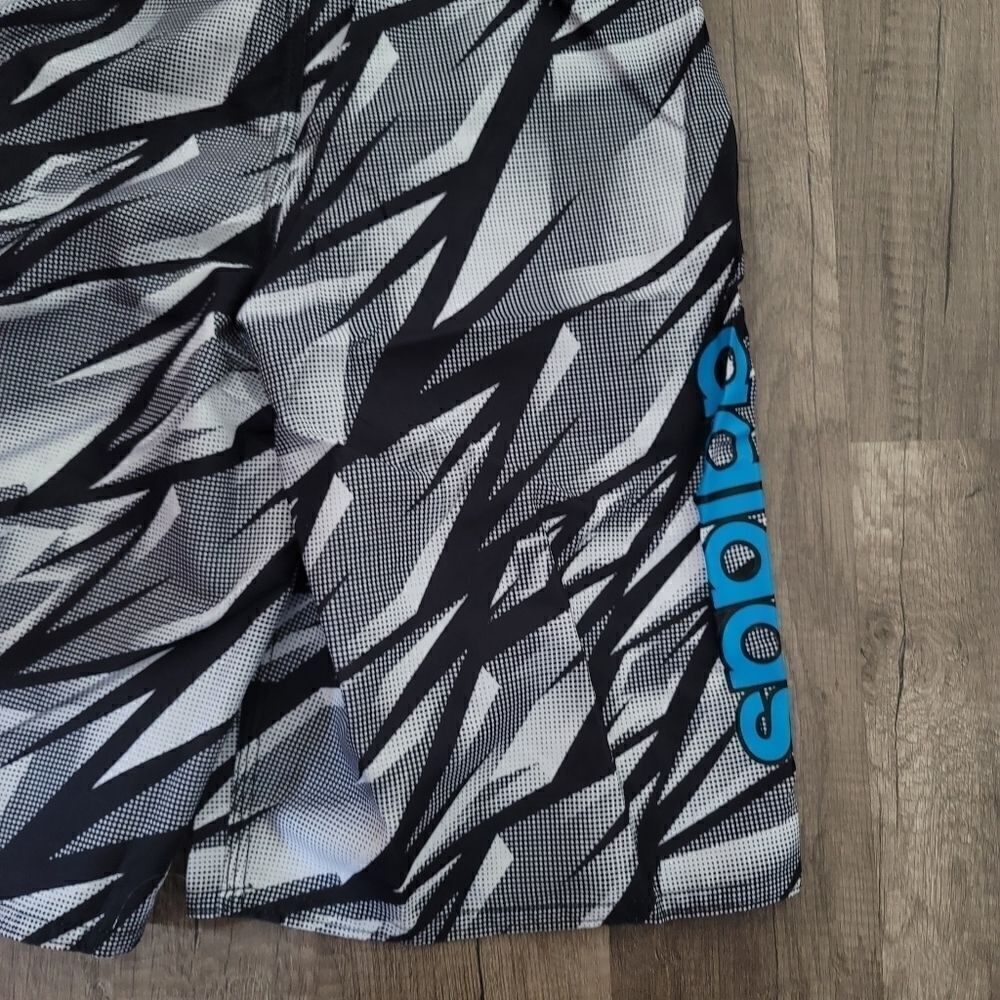 Adidas boys swim trunks size small - Picture 6 of 6